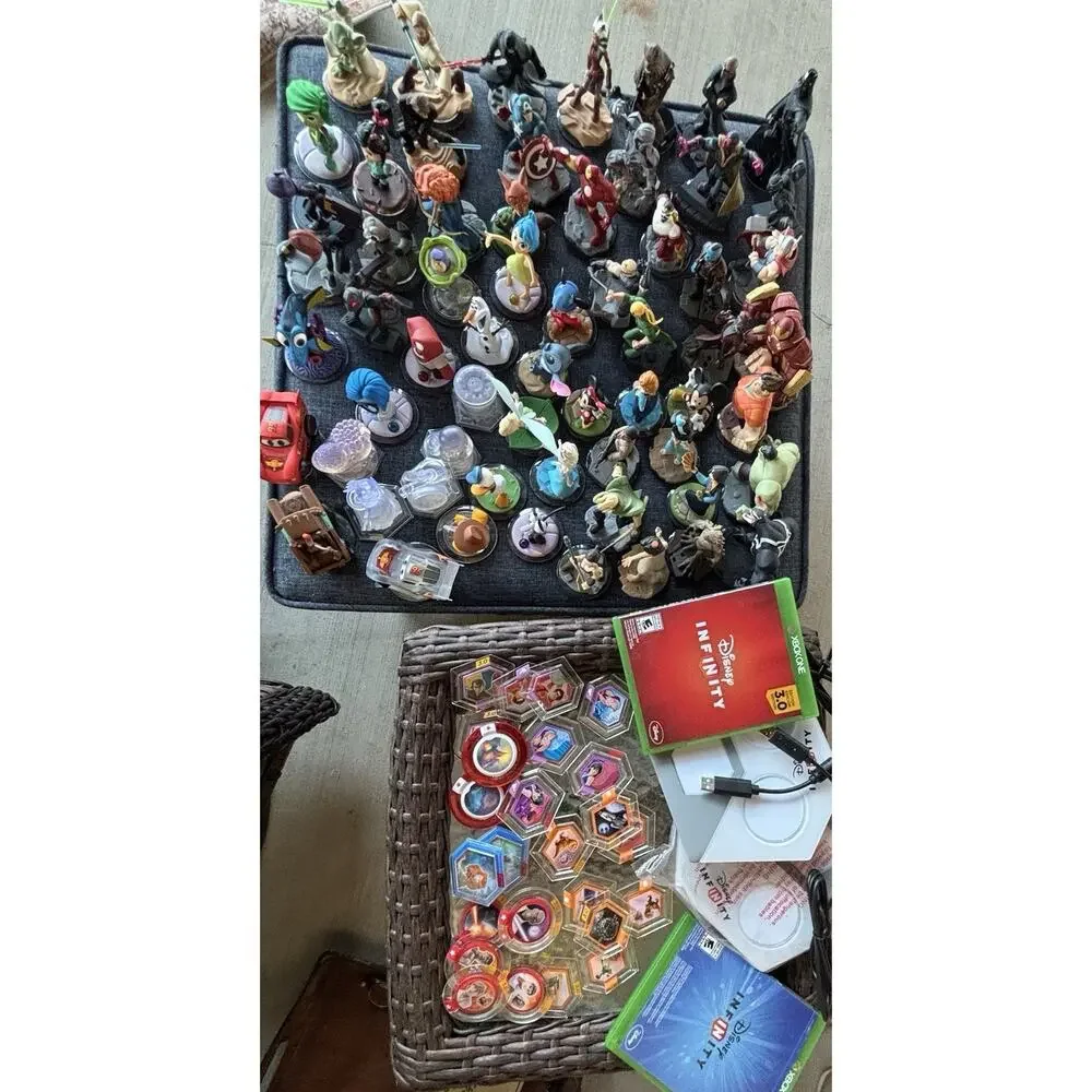Huge Disney Infinity Xbox One Bundle – 60+ Figures, 2 Games & 2 Bases